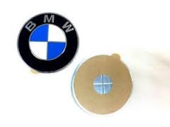 Эмблема фирмы BMW, тисн.с клеящ.пленкой на колесо 36 13 6767550