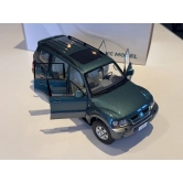 Mitsubishi Pajero III 1 18 YC model Mitsubishi Pajero III