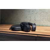 ������ ��������� PORSCHE ����������� � ����������� � ����������� �����-������� Harman 9Y0088630