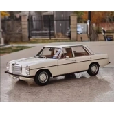 Mercedes 200 /8 W115 1968 White 1:18 Norev 3