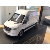 ������ Mercedes-Benz Sprinter Panel Van, Arctic White, Scale 1:18 B66004162